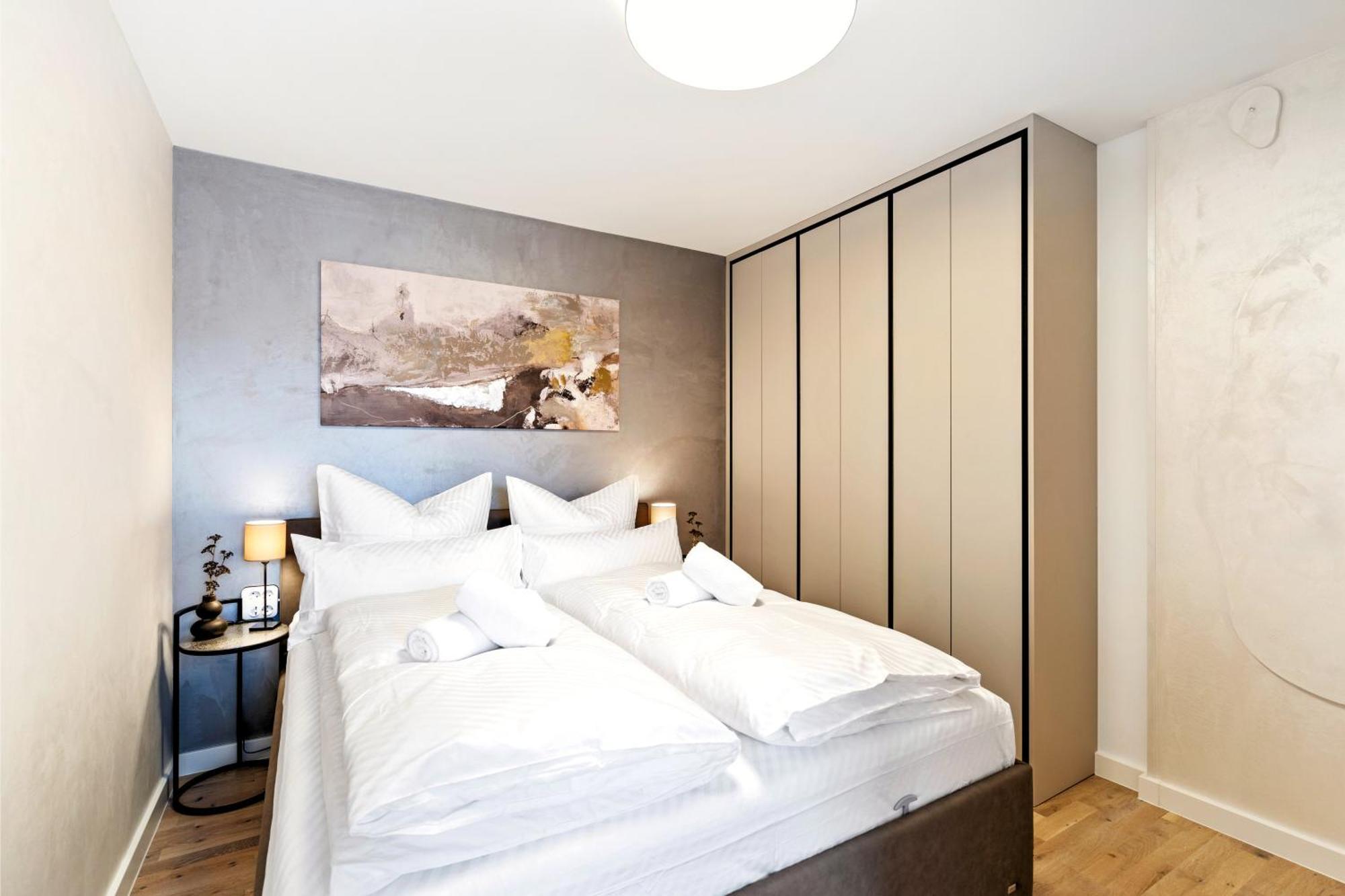 Modern Elegance In Historical City Center 特里尔 外观 照片