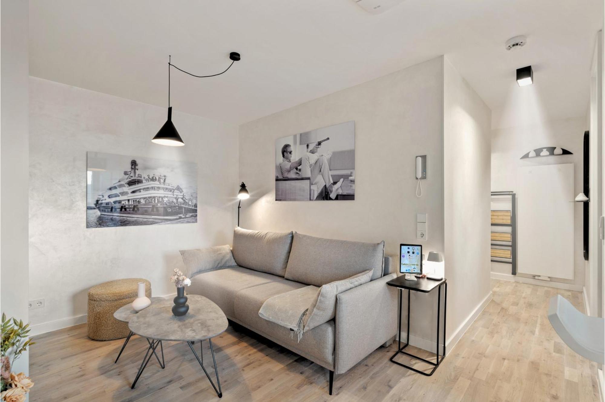Modern Elegance In Historical City Center 特里尔 外观 照片