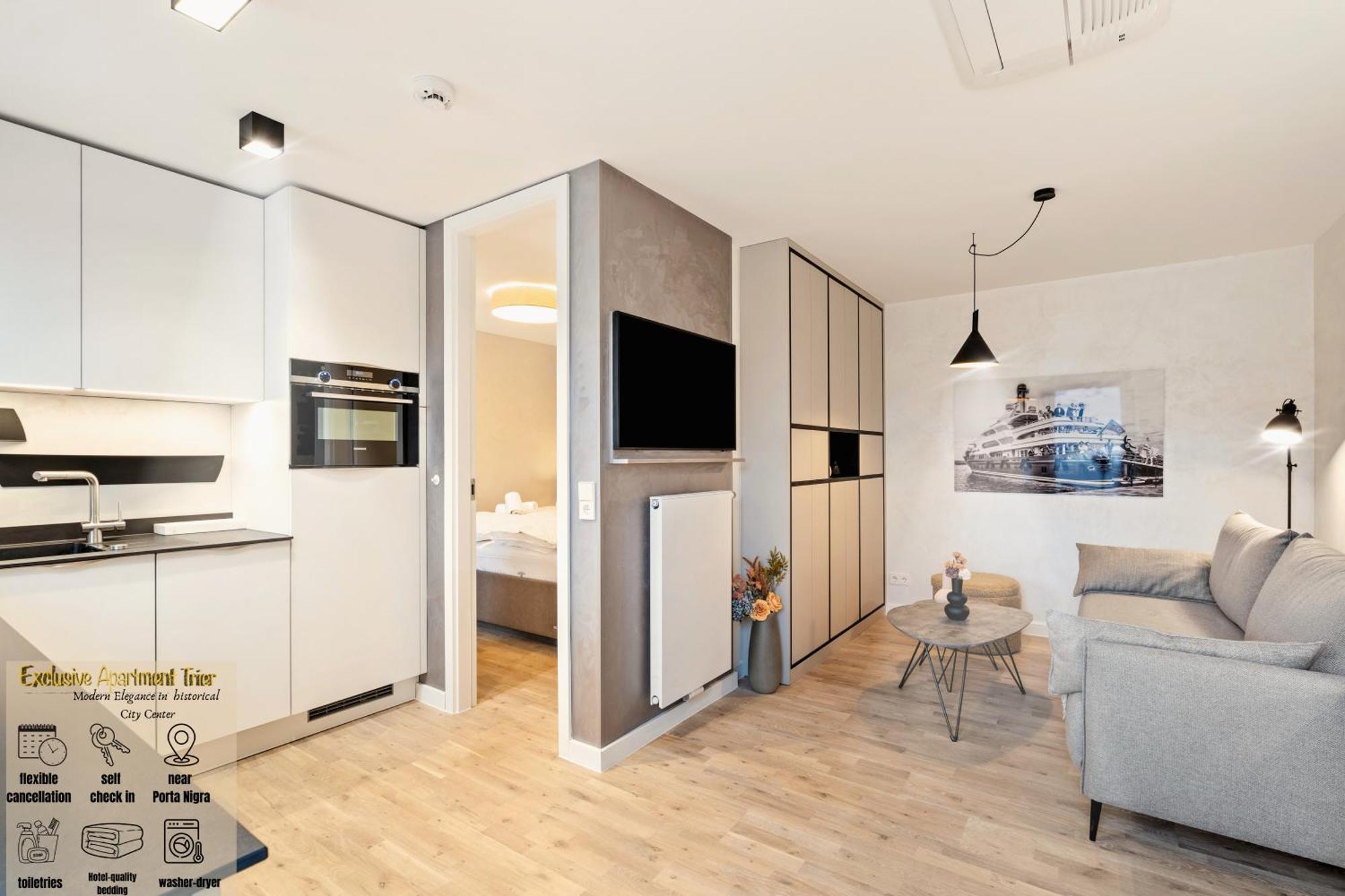 Modern Elegance In Historical City Center 特里尔 外观 照片